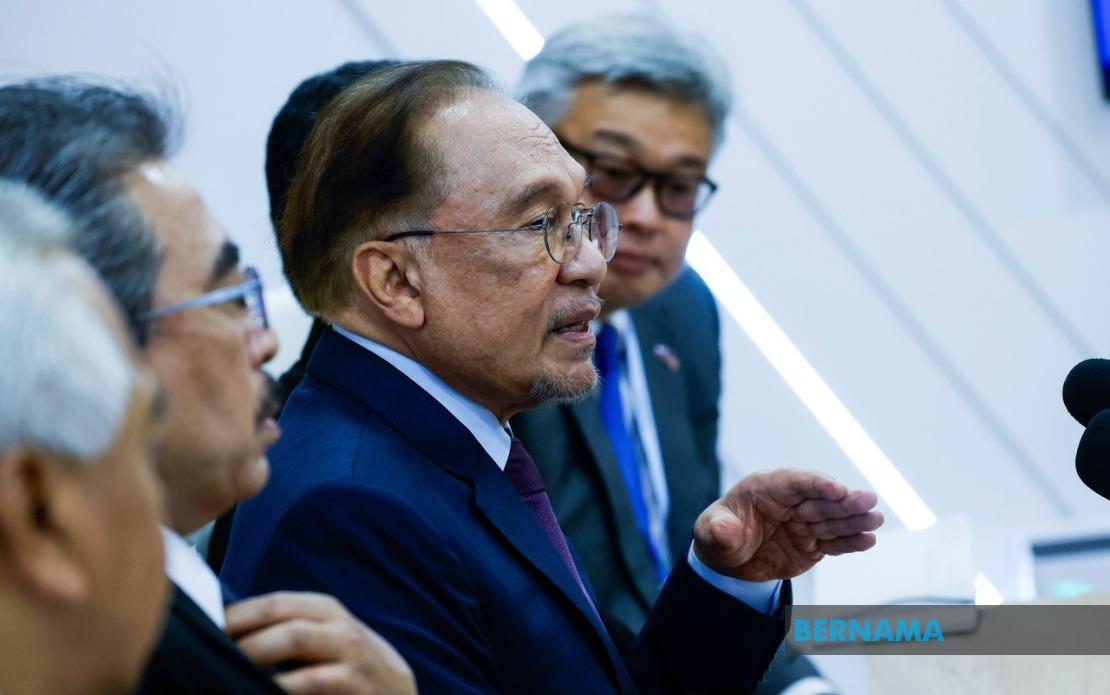 Anwar Secures Long-Term Russian Energy Supplies During Kazan Summit Visit