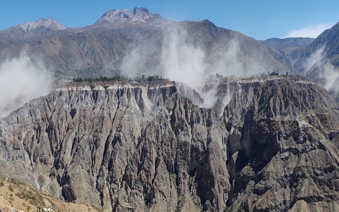Powerful 6.7 Magnitude Earthquake Strikes Southern Peru; Authorities Call for Enhanced Preparedness