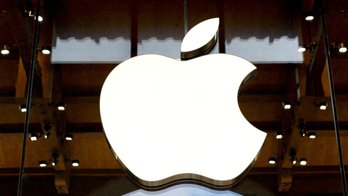 VK Sues Apple Over App Store Removals