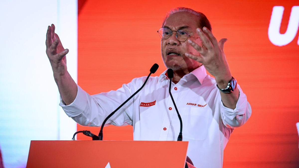 Anwar kicks off Negeri Sembilan campaign push to sustain Pakatan's electoral edge