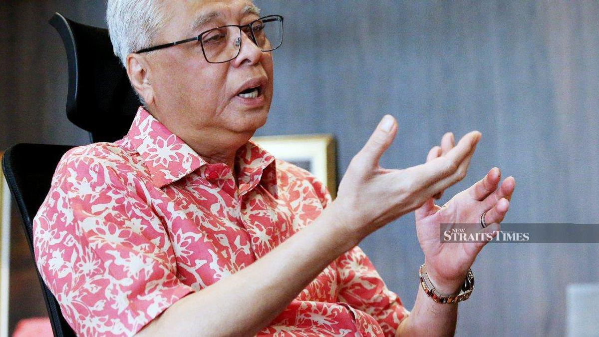 Former Prime Minister Ismail Sabri Admitted to Heart Institute Before Court Hearing