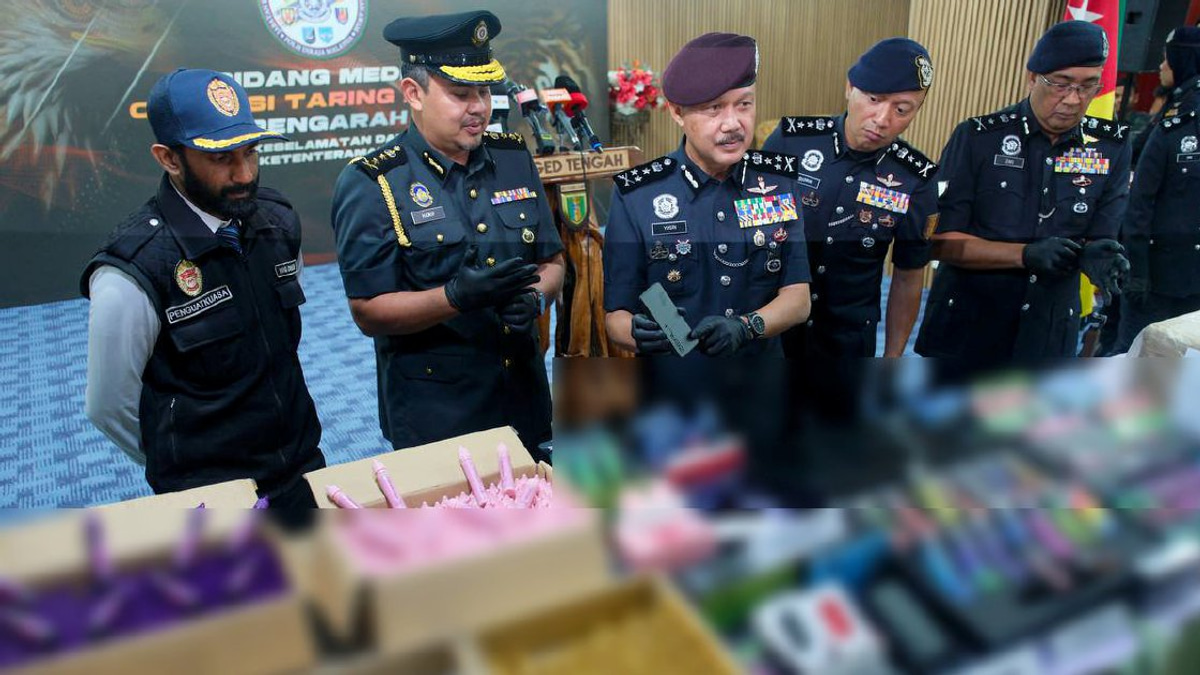 Police Bust Major Smuggling Ring, Seize RM15.5 Million in Contraband Vapes and Cigarettes