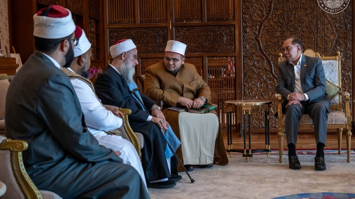 Anwar Receives Egyptian Islamic Scholar Sheikh Dr Mustafa An-Nadwi Al-Hasani