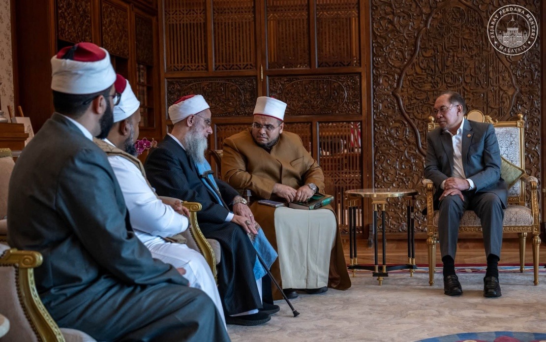 Anwar Receives Egyptian Islamic Scholar Sheikh Dr Mustafa An-Nadwi Al-Hasani