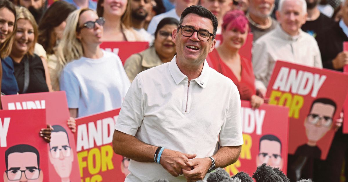 Andy Burnham Sworn in as British Prime Minister, Pledges to 'Rewire' Nation