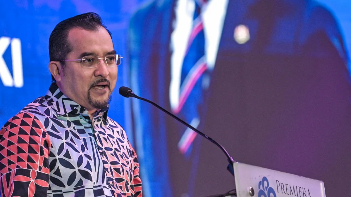Umno's Asyraf Defends Pas Alliance with BN, Challenges PH's Criticism