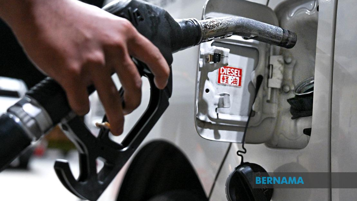 Diesel Price Cut To RM2.10 Signals Progress On Cost-of-Living Relief, Says Mustapha