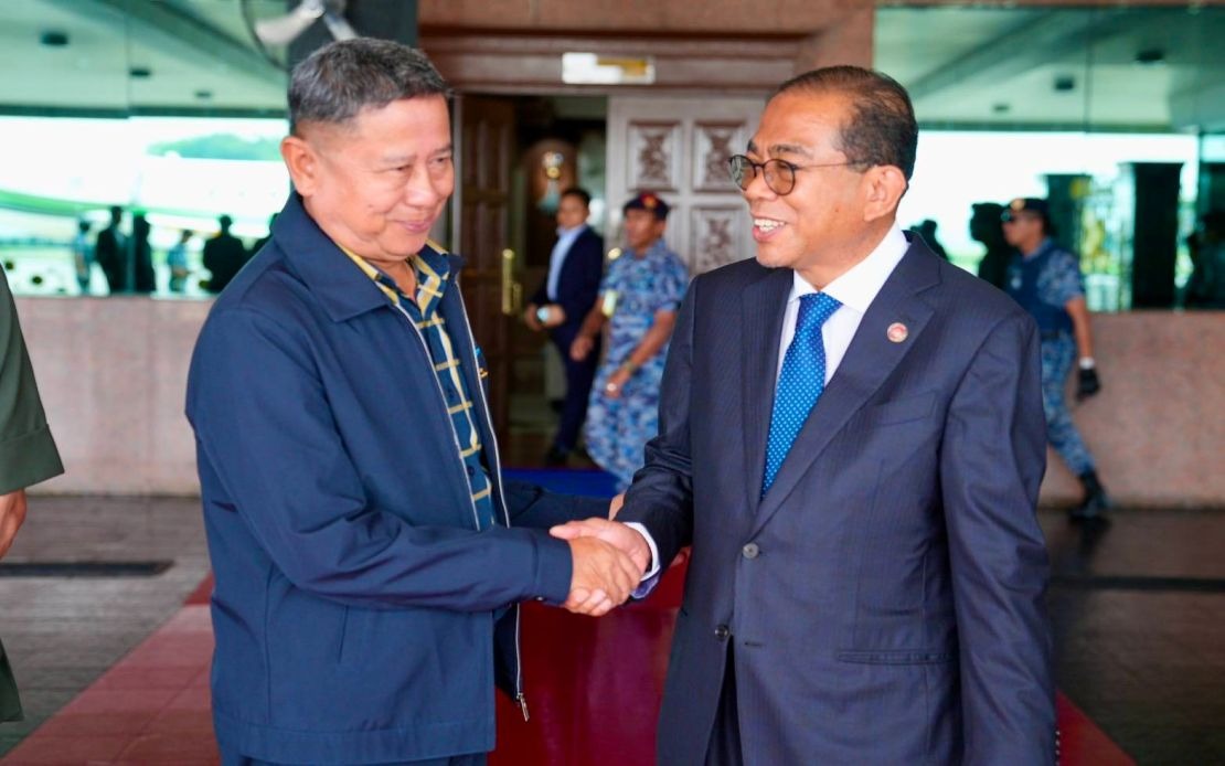 Thai Defence Minister Meets Malaysian Counterpart Over Southern Border Crisis