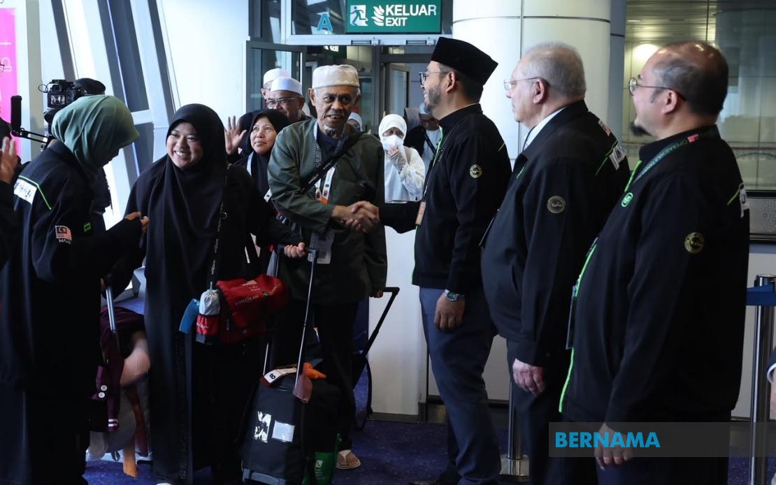 Malaysia's Haj Season Concludes as Final 258 Pilgrims Return Home