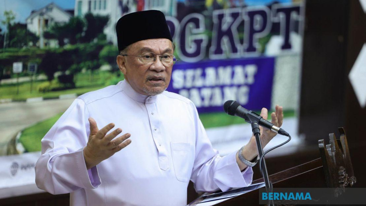 Schools Must Not Conceal Bullying Cases, PM Anwar Tells Educators