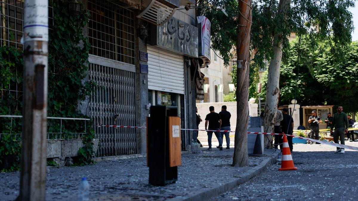 Two Explosions Near Macron's Hotel in Damascus Injure 18 People