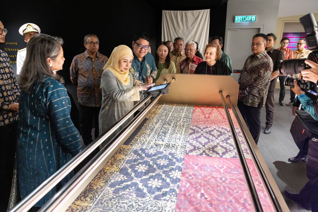 Queen Inaugurates Merdeka Textile Museum, Emphasising Cultural Preservation for Future Generations