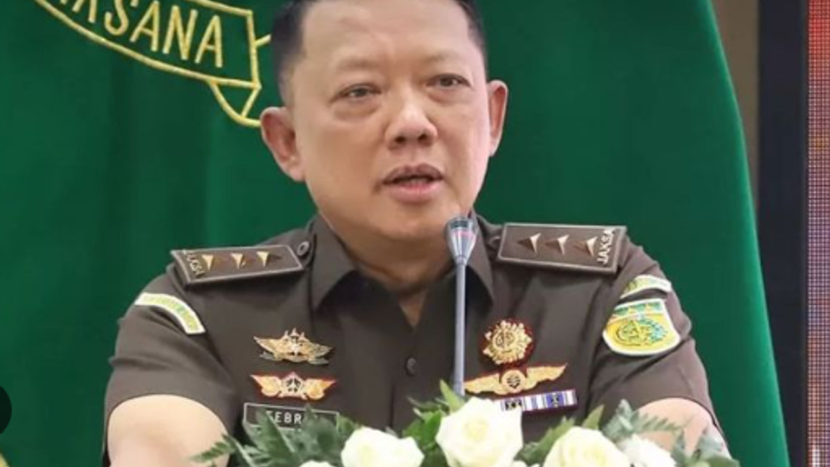 Prabowo's Anti-Corruption Crusade Stumbles Over Investigation of Top Prosecutor