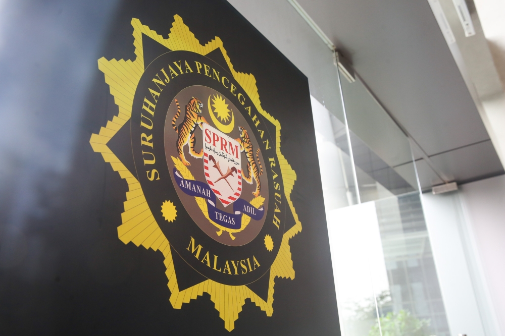 MACC continues questioning former Tabung Haji CFO over RM370 million share transaction