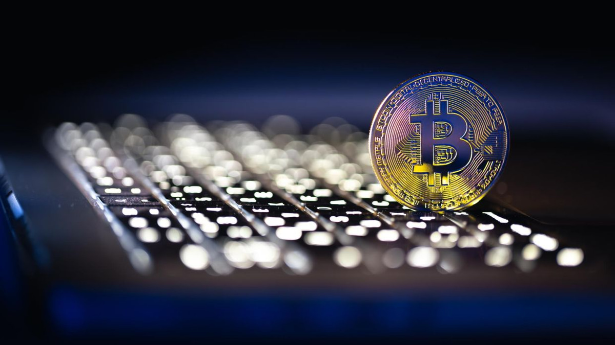 Cryptocurrency Security Breach: Hackers Exploit Flaw in Bitcoin's 'Cold' Storage Devices