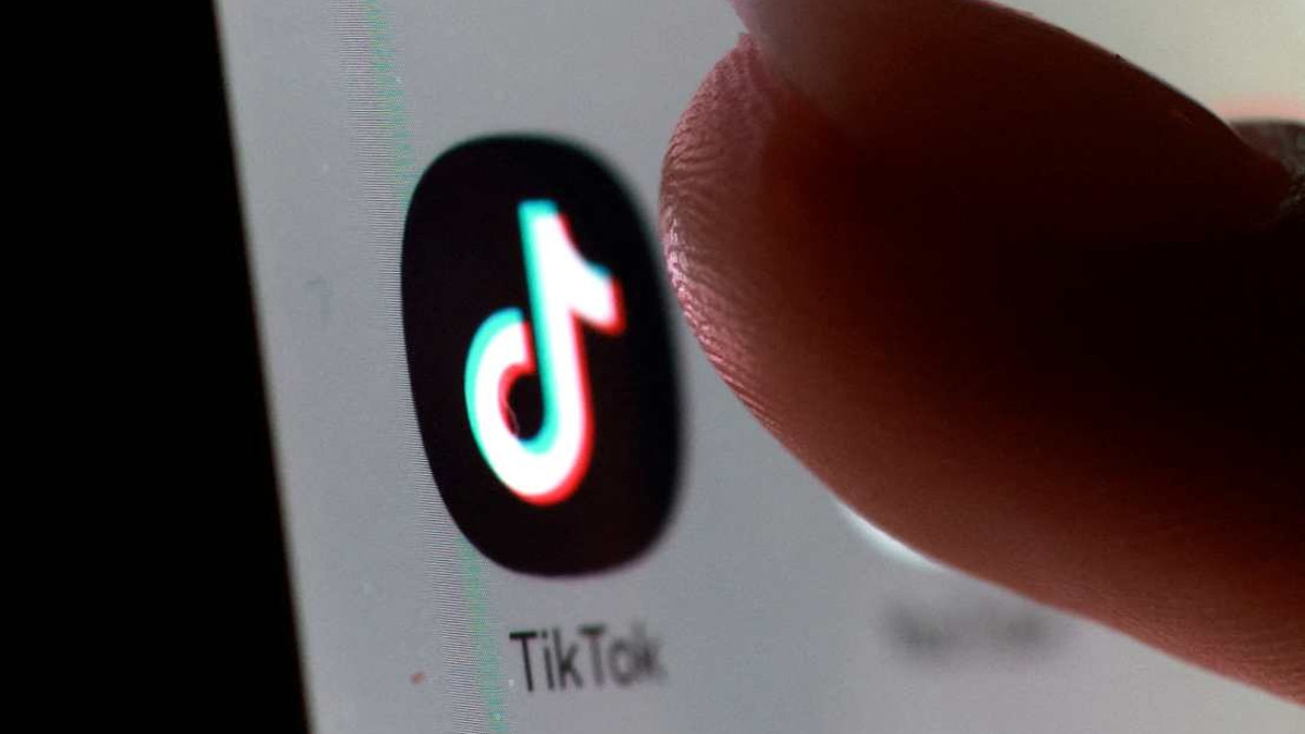 Transylvanian Ambulance Attack Exposes Social Media Misinformation Crisis in Rural Europe