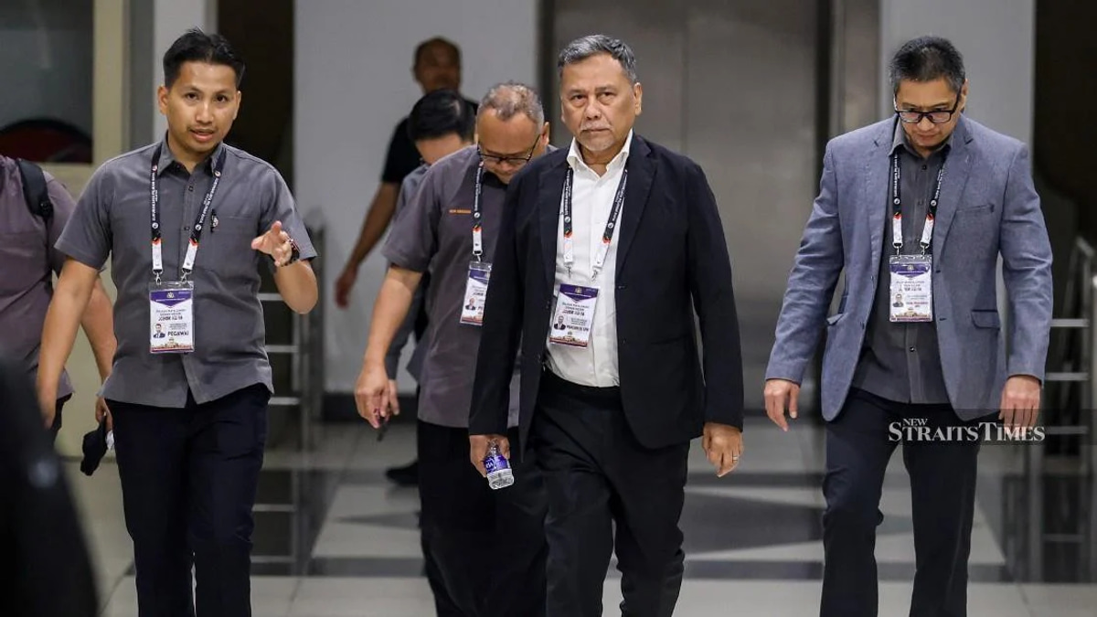 Malaysia's Election Commission to Investigate Voters Posting Marked Ballots on Social Media