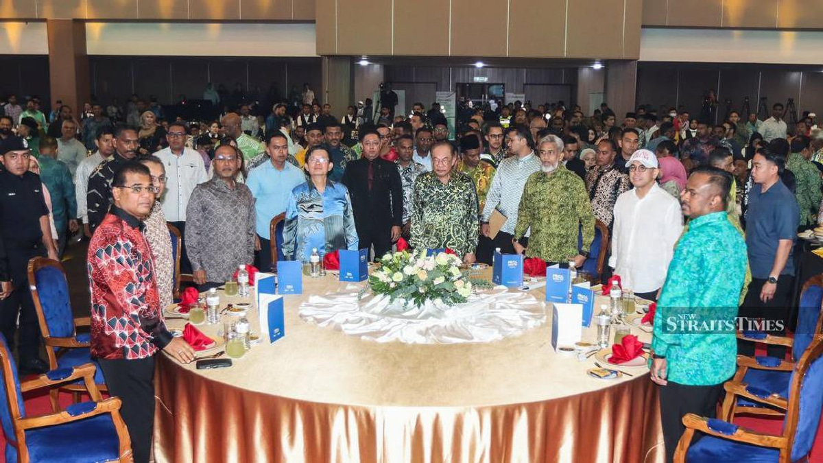 PM Anwar Calls on Indian Muslim Community to Champion Change Through Unity and Compassion