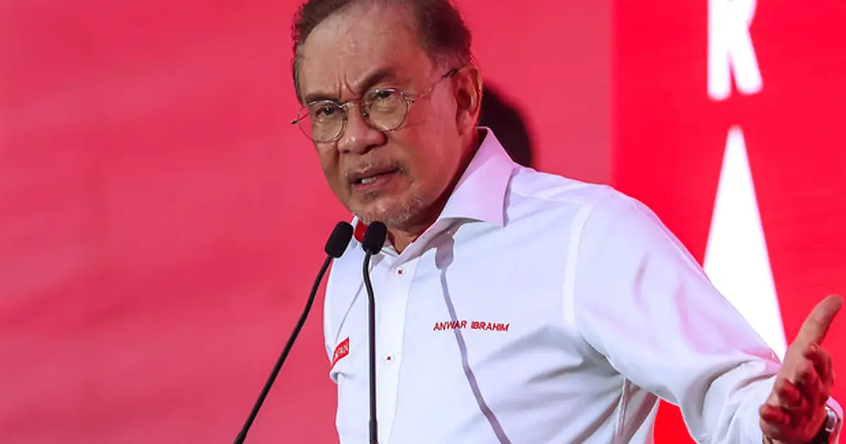 Government Must Nurture Ties with Malay Rulers, Anwar Stresses