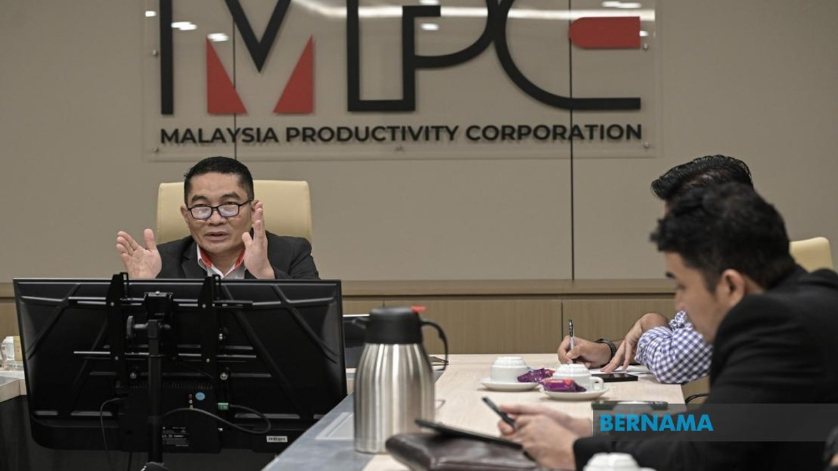Malaysia's Bureaucratic Reform Drives Competitiveness Surge, But Complacency Poses Risk