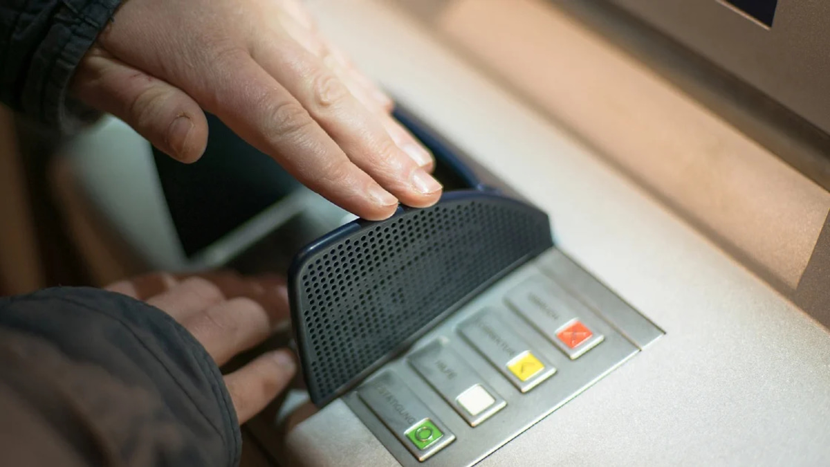 Singapore arrests Malaysian scam couriers within hours of entry in cross-border fraud bust