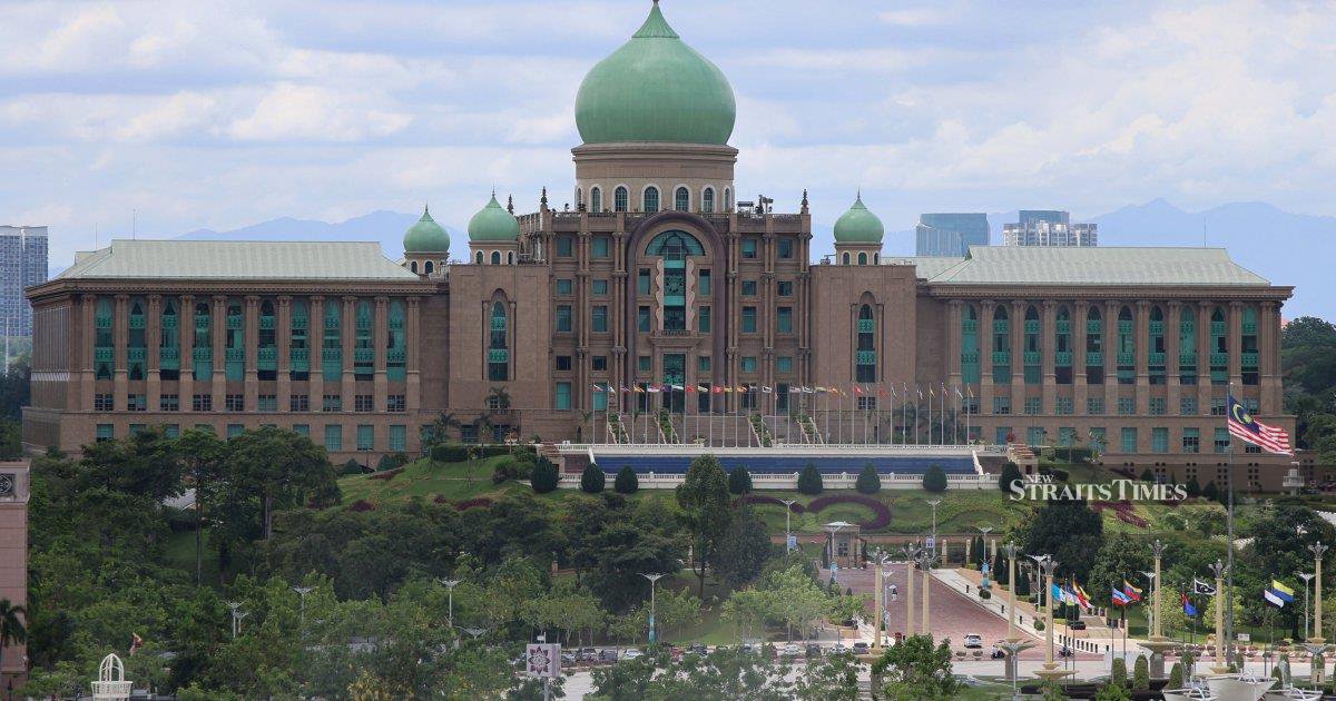 Malaysia's Development Pivot: Balancing Growth Amid Regional Tensions