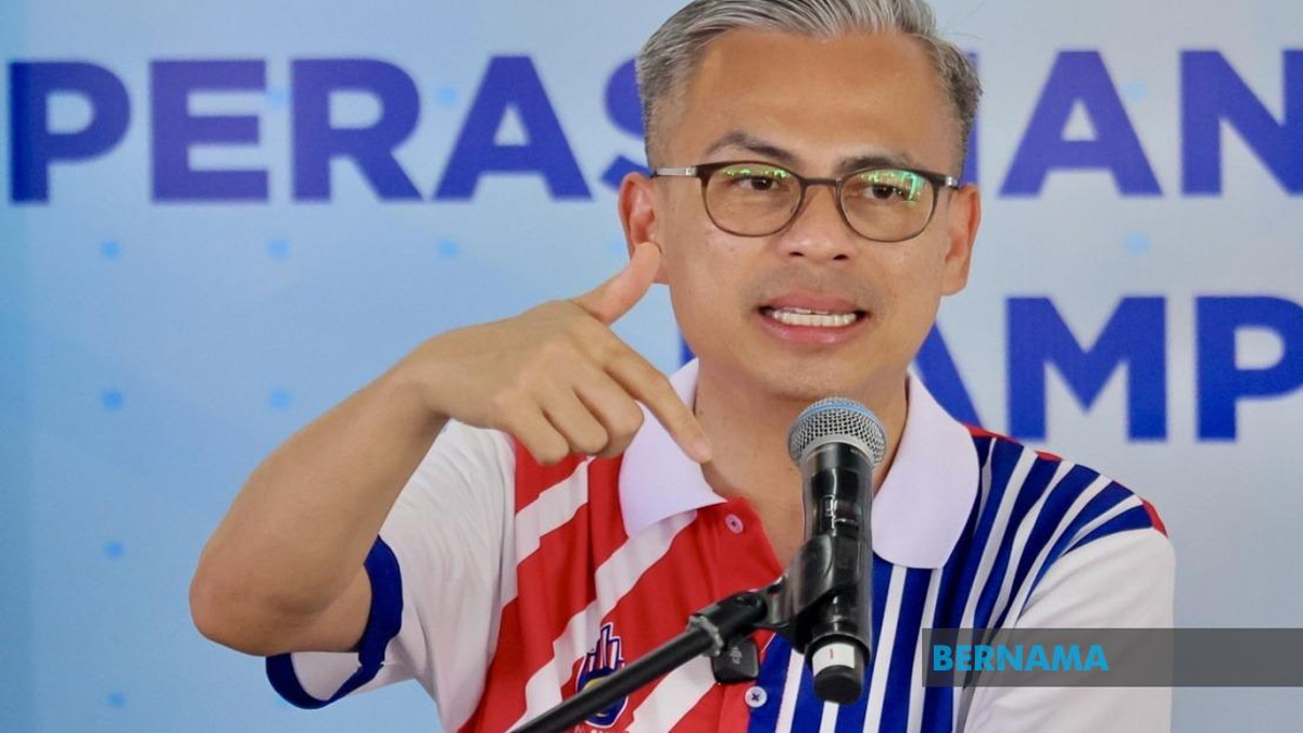 Fahmi Condemns Fake WhatsApp Account Impersonating PH's Endau Candidate in Johor Election