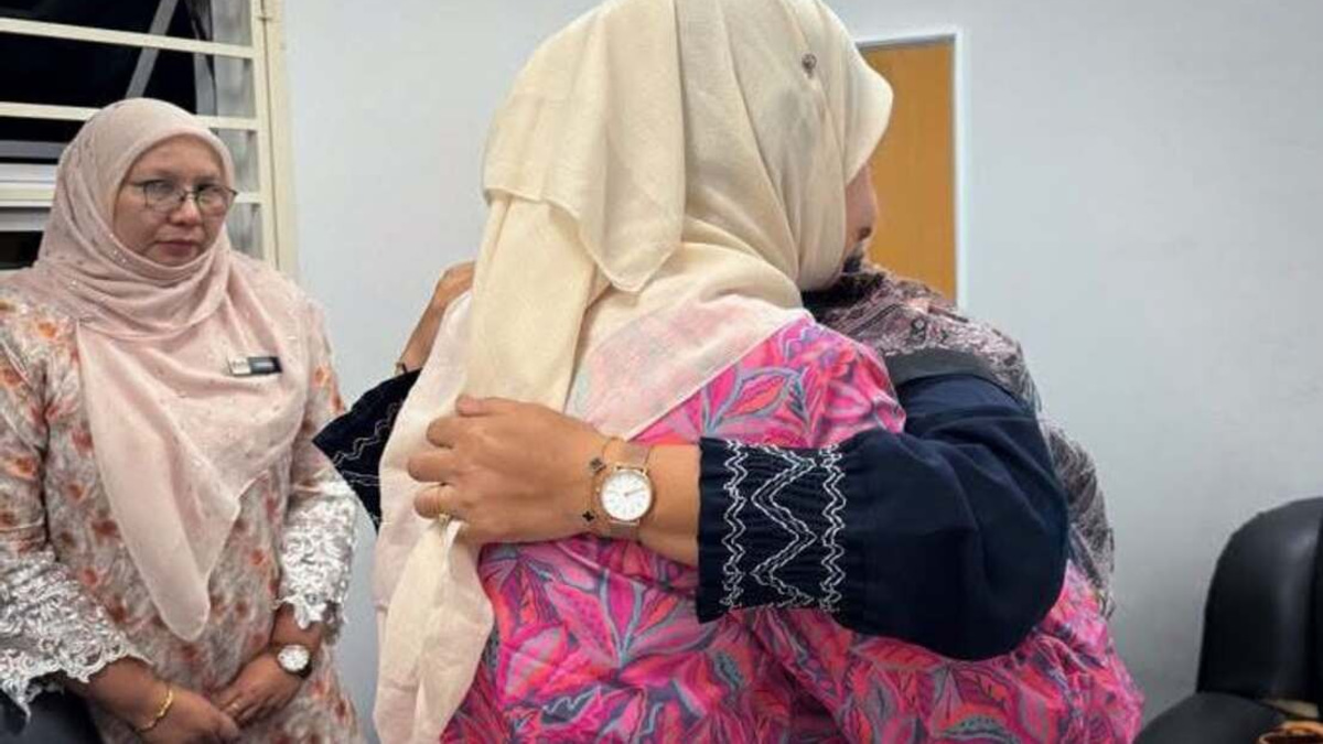 Education Minister Urges Compassion for Family of Student Who Died at Negeri Sembilan School