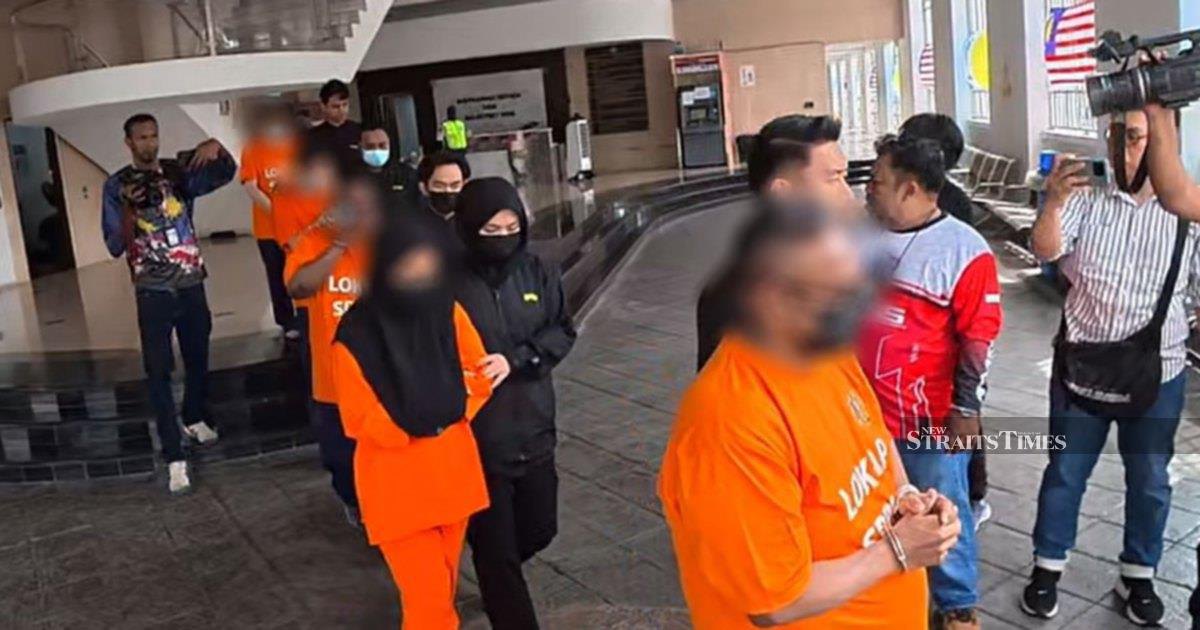 Five Arrested in Power Abuse Probe Including Government Agency Chairman