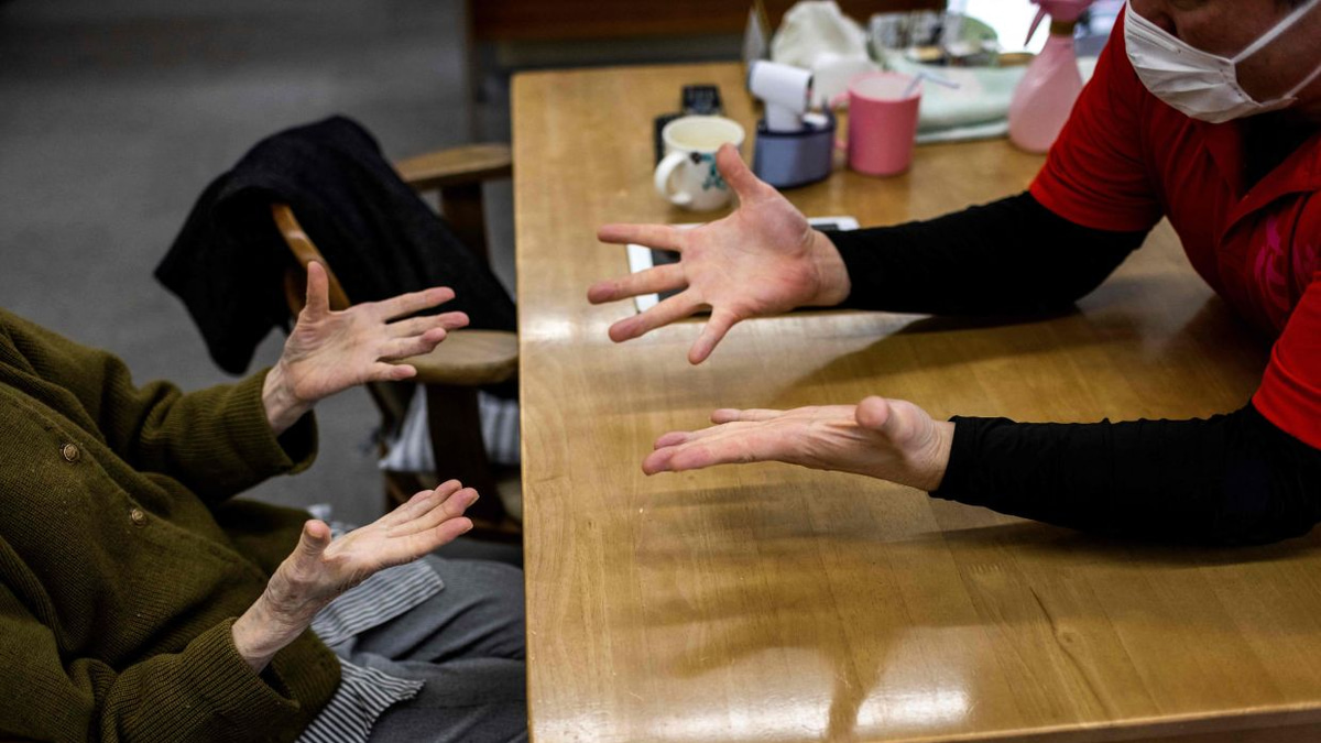 Japan's Care Crisis Sparks Radical Debate: Doctor-Author Proposes Amputation to Ease Caregiver Burden