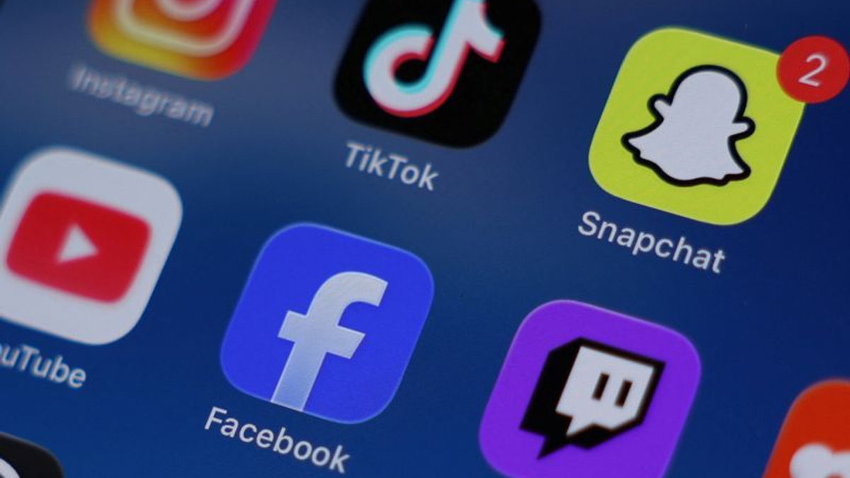 Majority of Americans Back Stricter Social Media Oversight, New Poll Shows