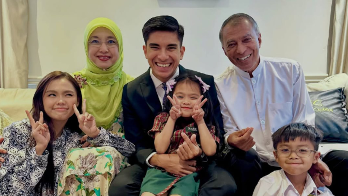 Syed Saddiq acquitted in Federal Court; brother quips 'nasi minyak coming soon'