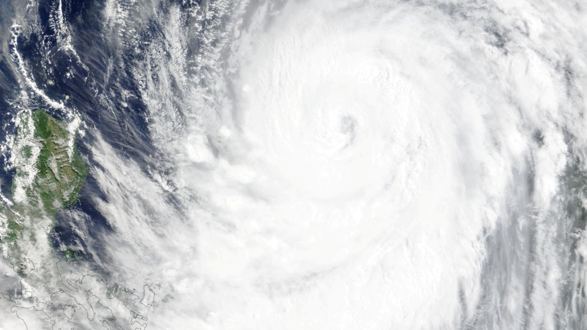 Typhoon Bavi Bears Down on Taiwan as Island Braces for Impact