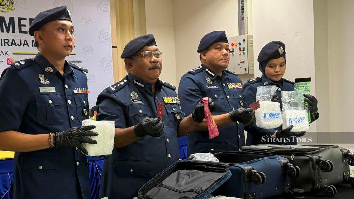 Sarawak Customs Intercepts RM1.32 Million Drug Haul at Kuching Airport, Arrests Two