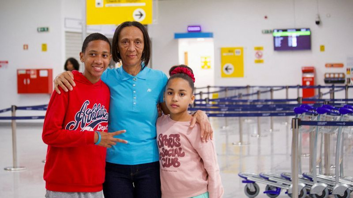 Cape Verde goalkeeper Vozinha's mother granted US visa to watch World Cup after emotional plea