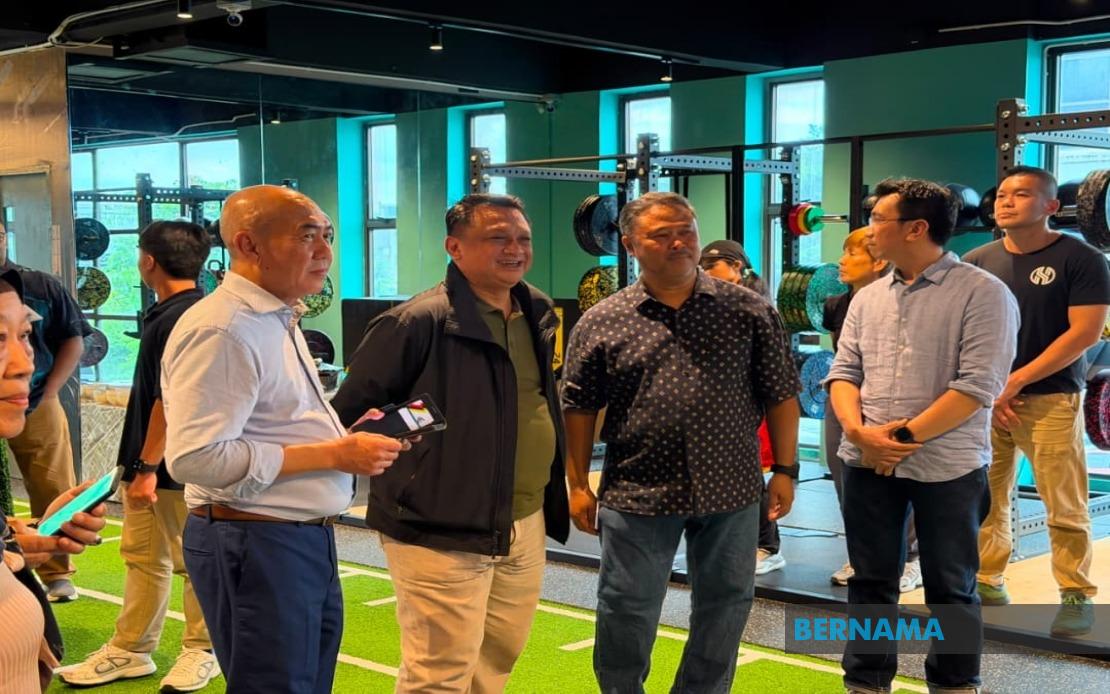 Strength Training Crucial for Reducing Fall Injuries in Malaysia's Elderly Population